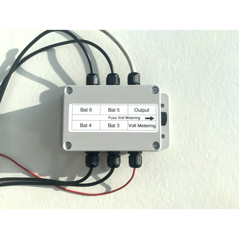 Battery bank monitoring box voltage & temperature